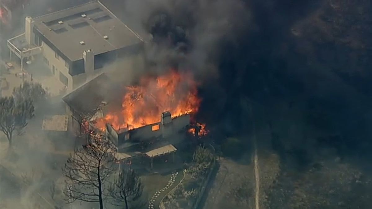 Norte Fire in Orange County, Southern California, ABC7 Los Angeles