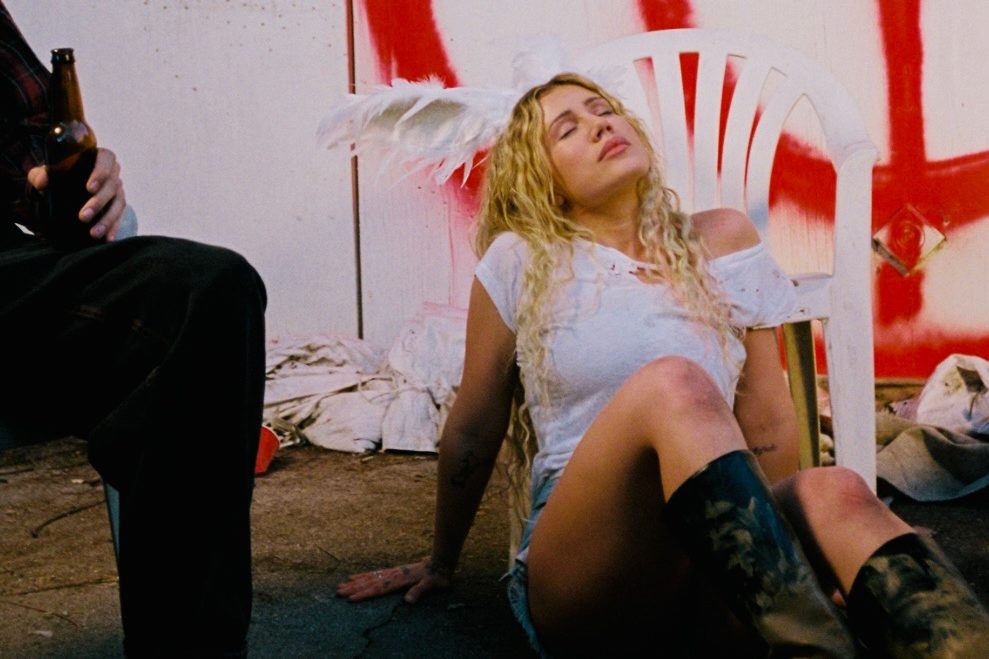 Slayyyter Cancels Remaining European and U.K. Tour Dates to Recover From Laryngitis