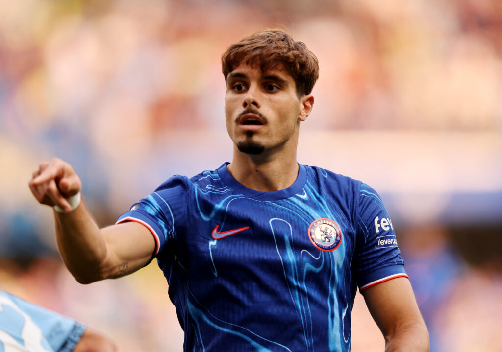 Chelsea set staggering price tag for in-demand winger | Shoot