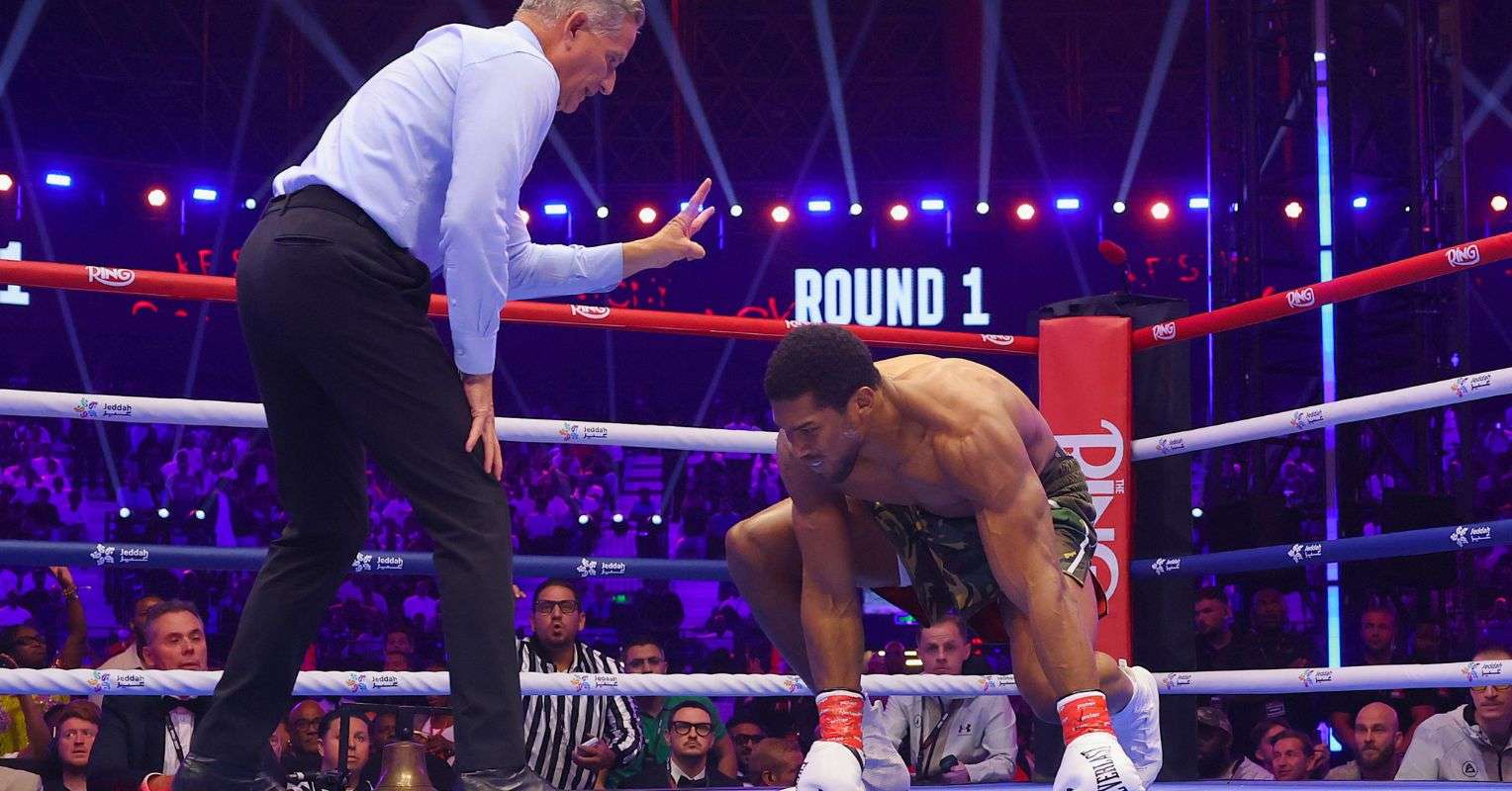 British boxing icon says Anthony Joshua’s punch resistance is gone: “The wind blows and your legs go”
